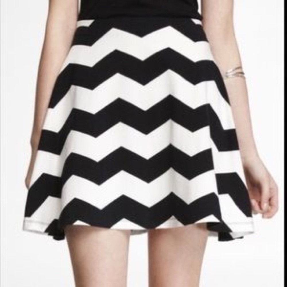 Express Chevron Black and White Skirt